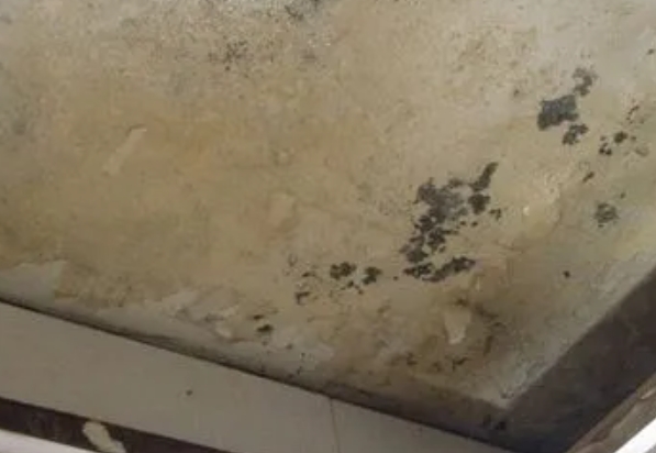 延边阳台漏水维修公司分享下延边卫生间渗水维修需要注意哪些问题。